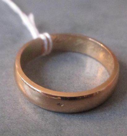 Anneau en or jaune 18k, pds : 4,7 g.