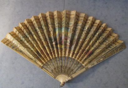 Eventail monture en os ajouré, feuille en...