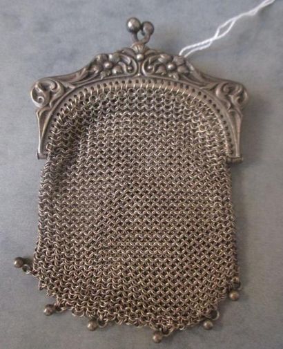 *Porte-monnaie maille en argent, pds : 40...