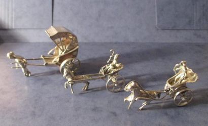 Lot en argent objets miniatures comprenant...