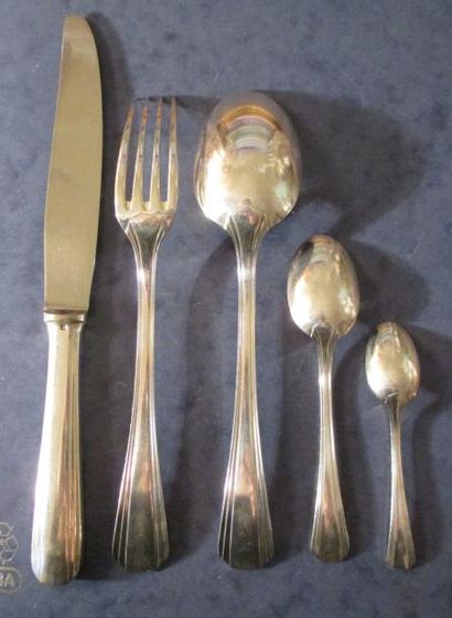 Partie de ménagère en métal argenté CHRISTOFLE...