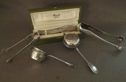 Lot en argent : trois pinces à sucre ( pds...