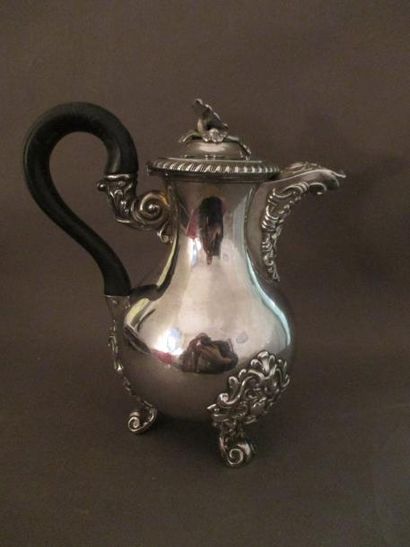 Cafetière tripode en argent, manche ébène,...
