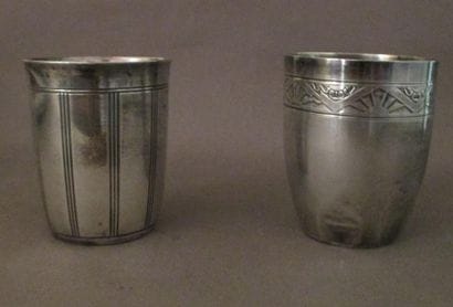 Deux timbales en argent poids 147 gr