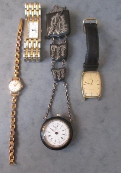 Lot de montres en métal