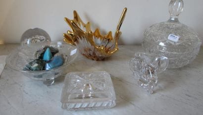 Lot en cristal : coupe, sulfure, coupe à...