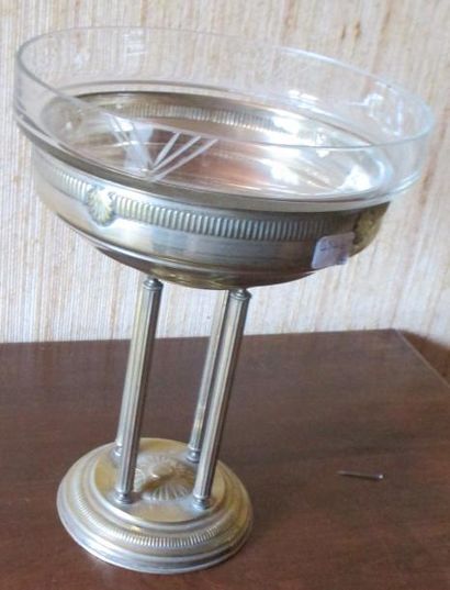 Coupe en métal argenté
