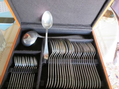 Partie de ménagère en métal argenté années...