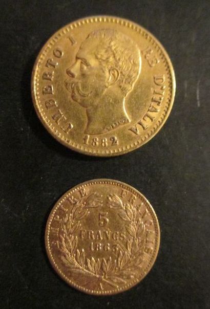 Une pièce de 20 lire en or et une pièce de...