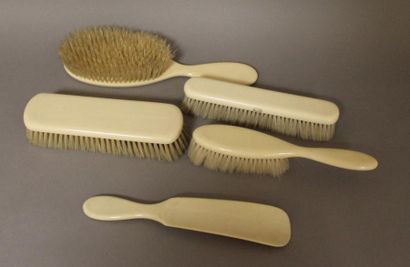 Garniture de toilette en bakélite