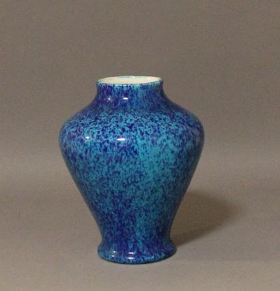 BOCH LA LOUVIERE

Vase balustre en céramique...