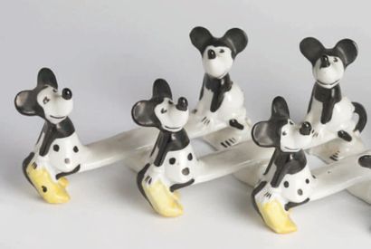 MICKEY MOUSE Ensemble de trois portes-couteaux...