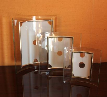 Trois cadres en verre