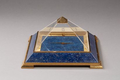 JAEGER-LECOULTRE vers 1965 Pendulette de...