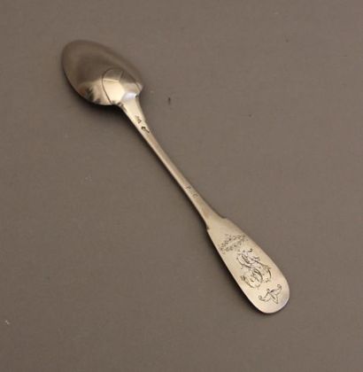 Cuiller à ragoût en argent, modèle uni plat,...