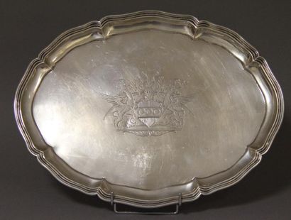 WOLLENWEBER orfèvre

Plat ovale mouvementée...