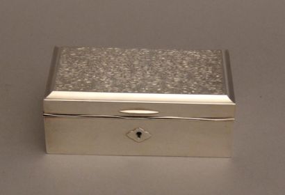 Boite à bijoux rectangulaire en argent 950°/°°,...