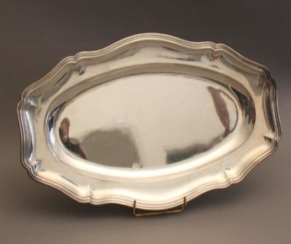 Plat ovale en argent 950°/°° mouvementée...