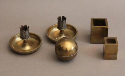 Trois bougeoirs de marine