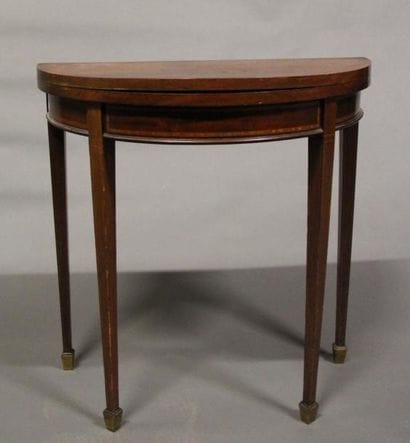 Table à jeux demi-lune formant console à...
