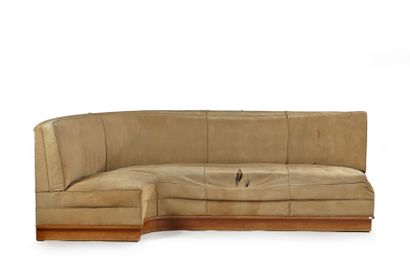 Jacques ADNET (1901-1984)

	Canapé d’angle...