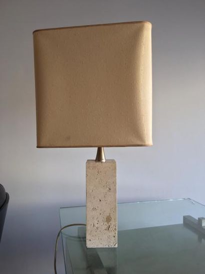 Pied de lampe cubique en comblanchien et...