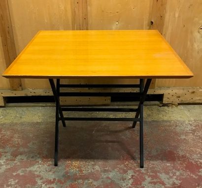 Travail contemporain

Table de salle à manger...