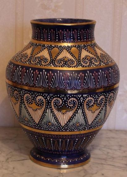 Quimper Henriot vase balustre en faïence...