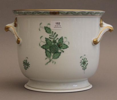 HEREND Cache pot en porcelaine à décor en...