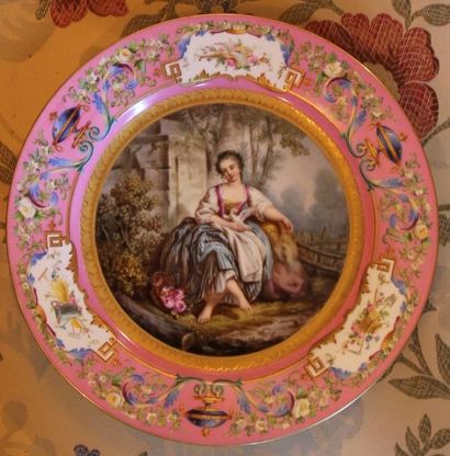 MANUFACTURE DE SEVRES Assiette en porcelaine...