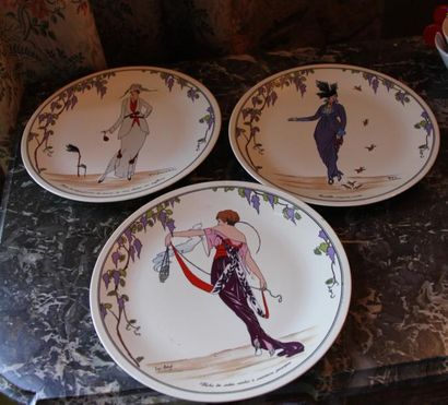 VILLEROY et BOCH Trois assiettes en porcelaine...