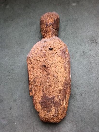 Sculpture en bois représentant un homme (bras...