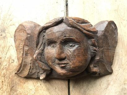 Tête d'ange en bois naturel sculpté L : 23...