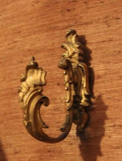Paire de patères en bronze