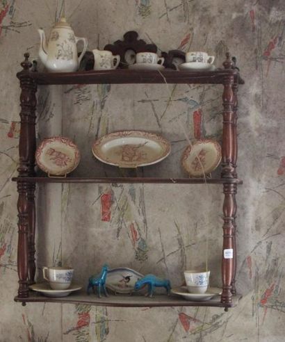 Etagère d'applique en bois