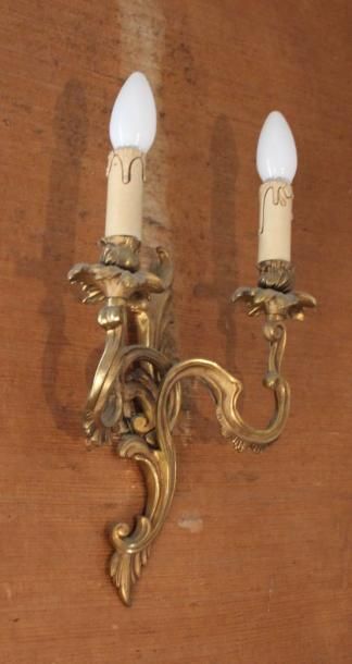 Paire d 'appliques en bronze rocaille H :...
