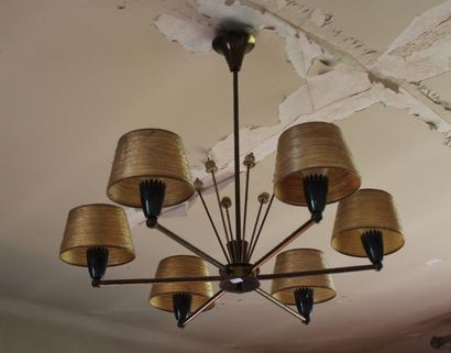 Lustre en métal à six bras de lumières, années...