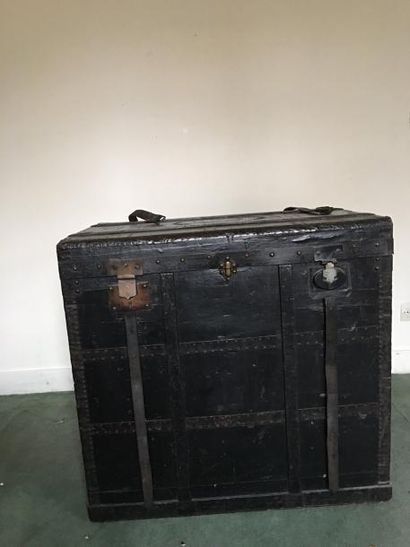 Maison V COURTIER Malle de voyage en bois...