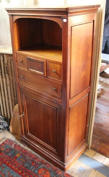 Etagère en bois naturel à une porte et quatre...