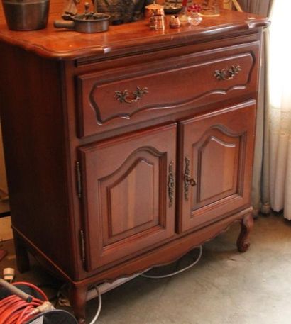 Meuble à hauteur d'appui en merisier
