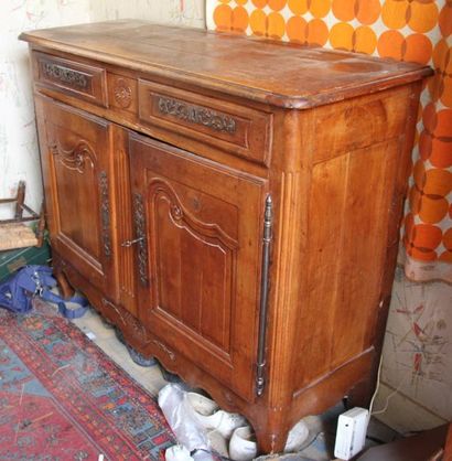 Buffet en bois naturel à deux tiroirs et...