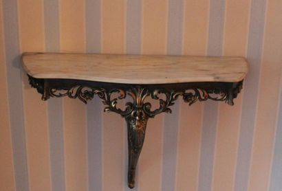 Console d'applique en métal doré et onyx