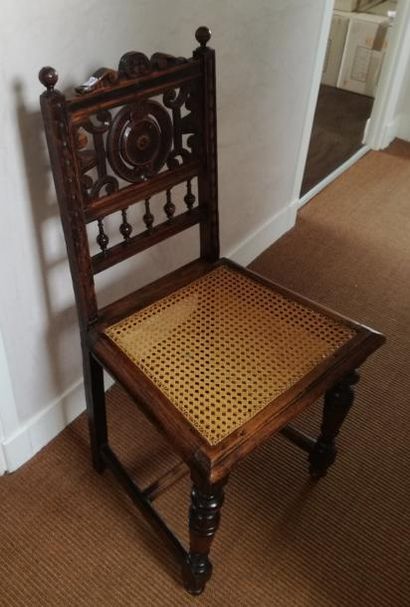 Chaise en bois tourné canée