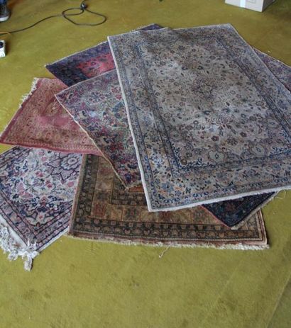 Lot de tapis usagés