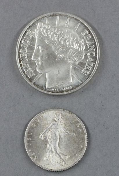 Une pièce de 1 FF Semeuse 1920, une pièce...