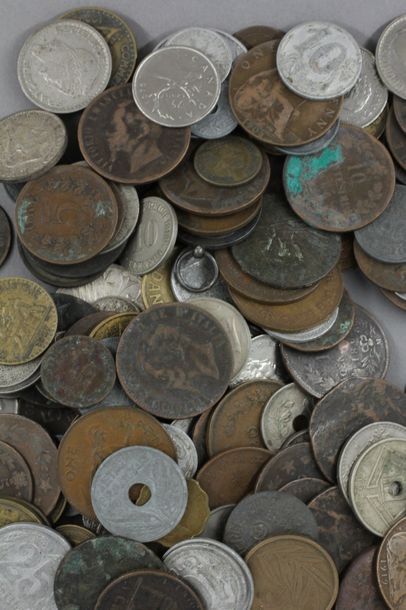 Lot de pièces divers