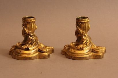 Paire de petits flambeaux de toilette en...