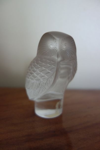 LALIQUE France Sculpture en cristal en forme...