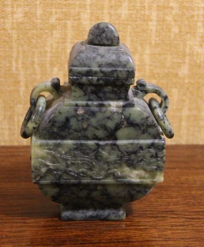 Vase couvert en pierre dure Chine modern...