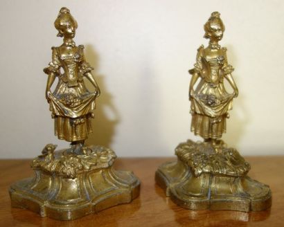 Paire de cachets et leurs supports en bronze...
